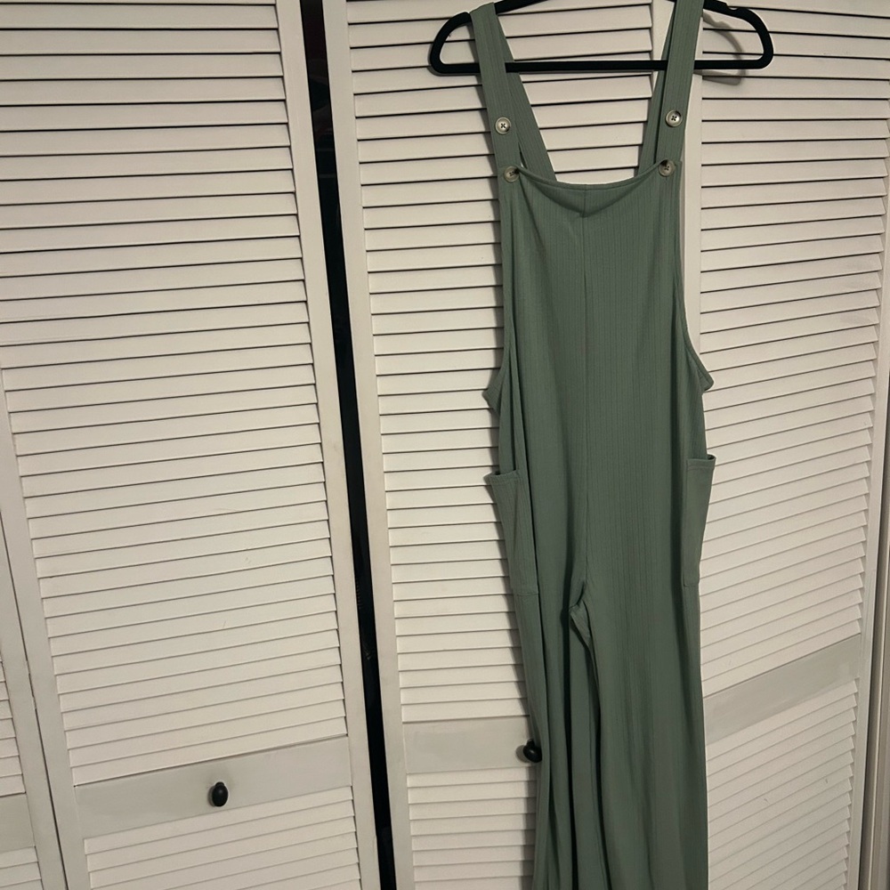 Green Sleeveless Jumpsuit